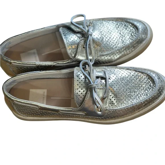 Dolce Vita Metallic‎ Gold Perforated Boat Shoes Loafers Casual Comfort - Picture 3 of 8